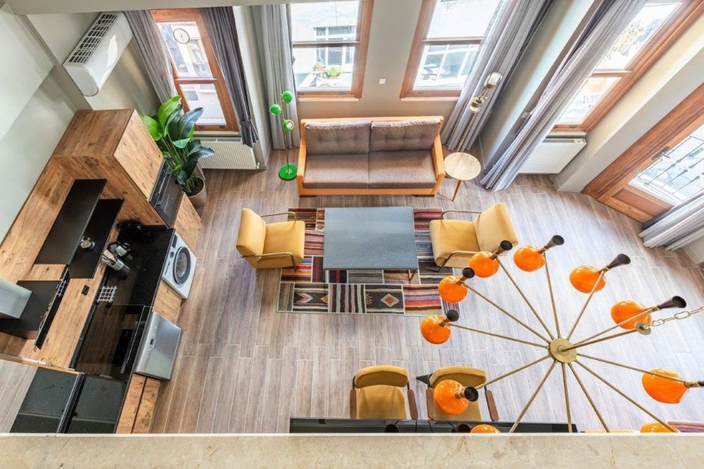 Beautiful Bright Cool Modern 1BD Balat Loft! #329 Main Image