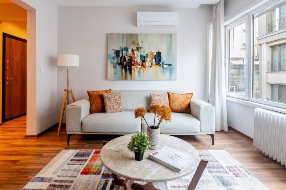 Spacious Modern 4-Bed/2Bath Central Oasis! #370 Main Image